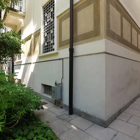 Villa Frascati With Garden - City Life Apartment