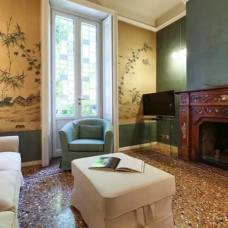 Villa Frascati With Garden - City Life Apartment Milan