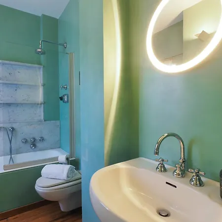 Villa Frascati With Garden - City Life Apartment