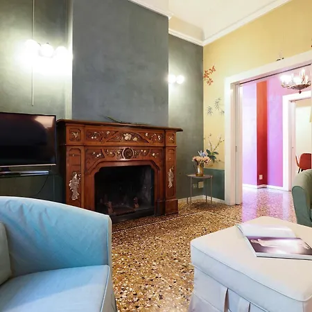 Villa Frascati With Garden - City Life Apartment Milan